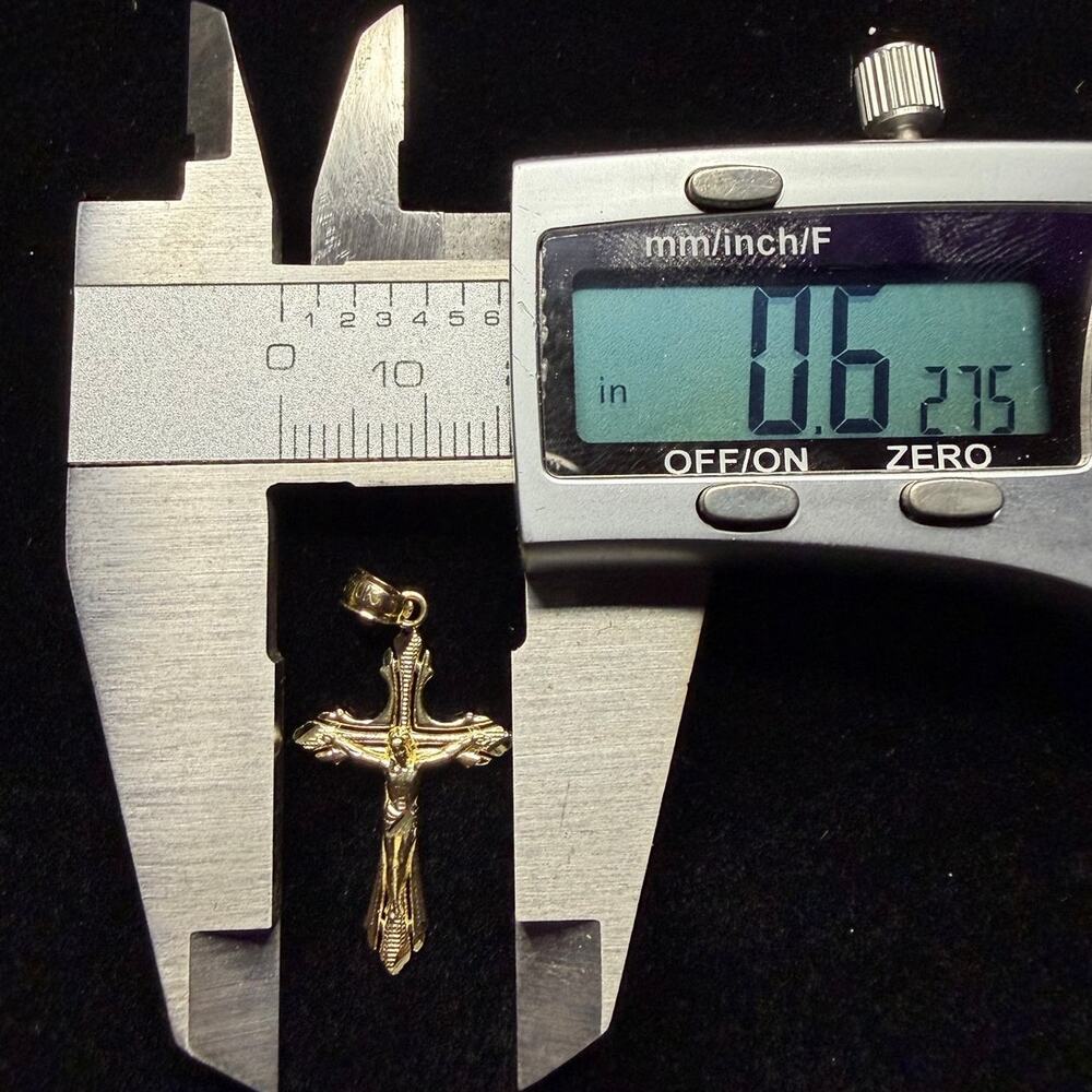 Solid 10k Italian Yellow Gold Jesus On The Cross Pendant 1.1" Tall 0.6" Wide - Picture 7 of 8